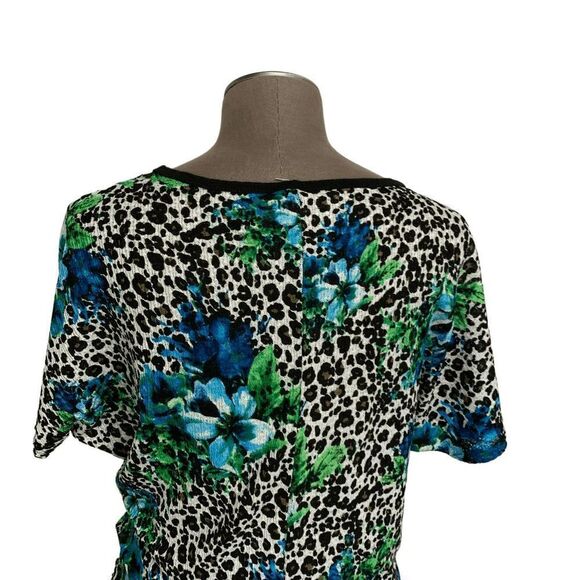 Urban Mix Junior's size 2X Black white animal Print floral short sleeve blouse - Picture 11 of 14